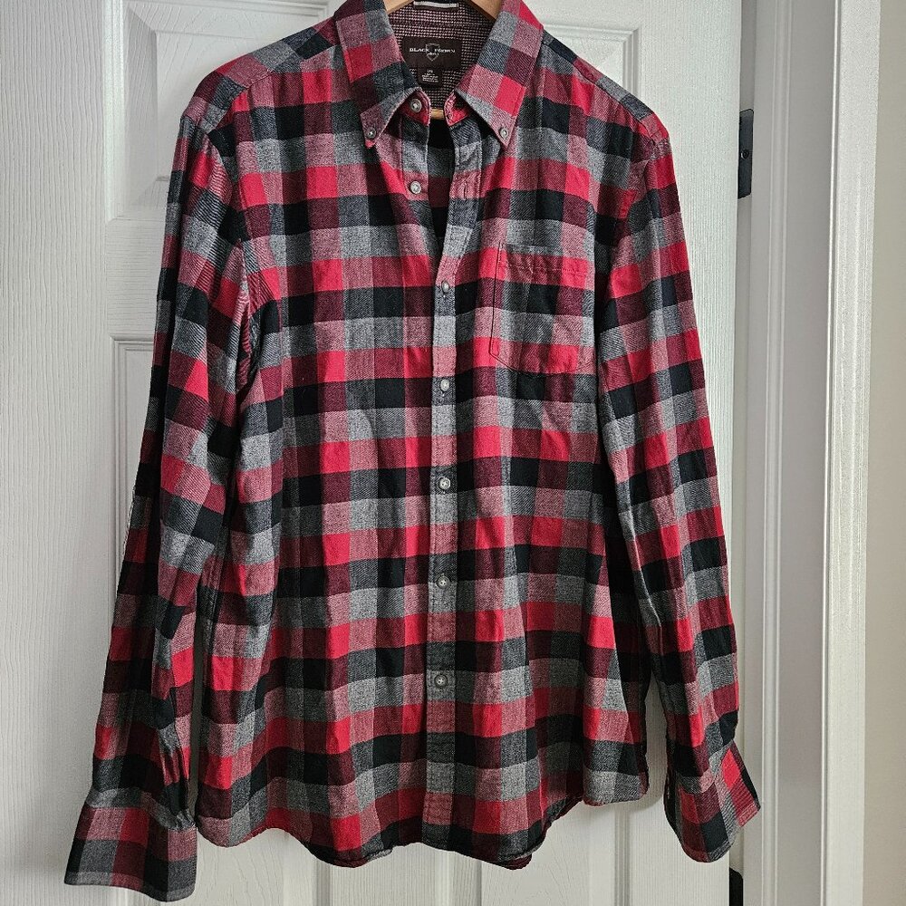 Men's Black Brown 1826 - Size L - Red, Grey &Black Plaid Flannel Button Up Shirt